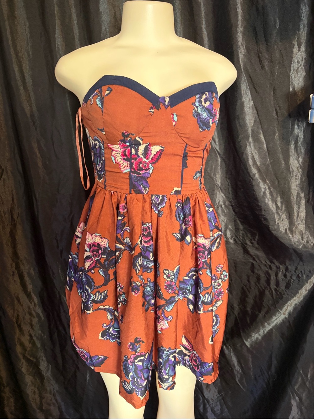 Band of Gypsies Rust Strapless Floral Dress with Navy Trim